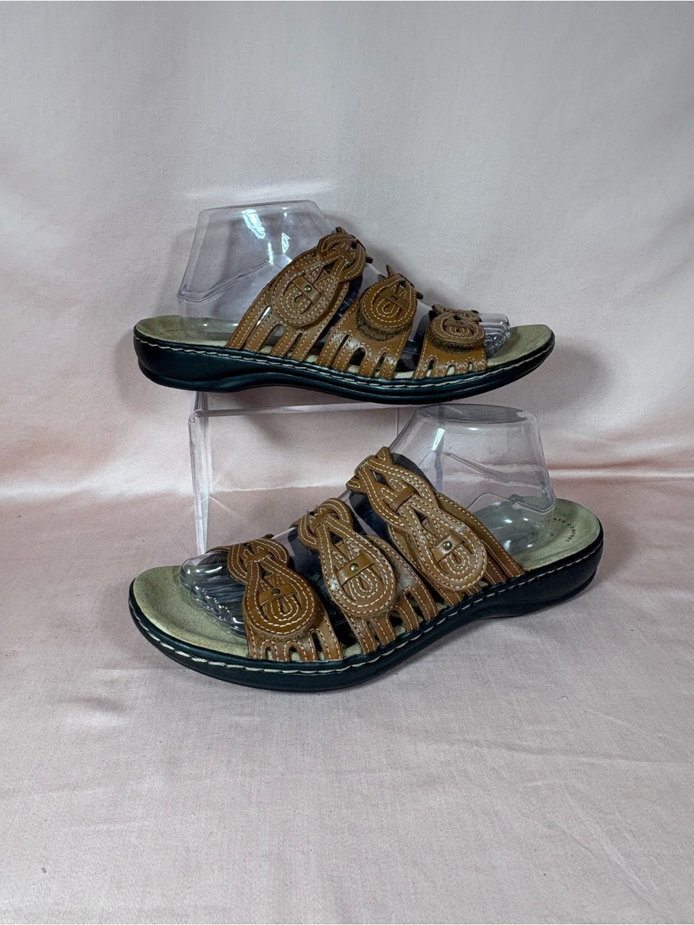 Clarks Leather Leisa Faye Adjustable Triple Strap Slip On Tan Sandals Size 10 M